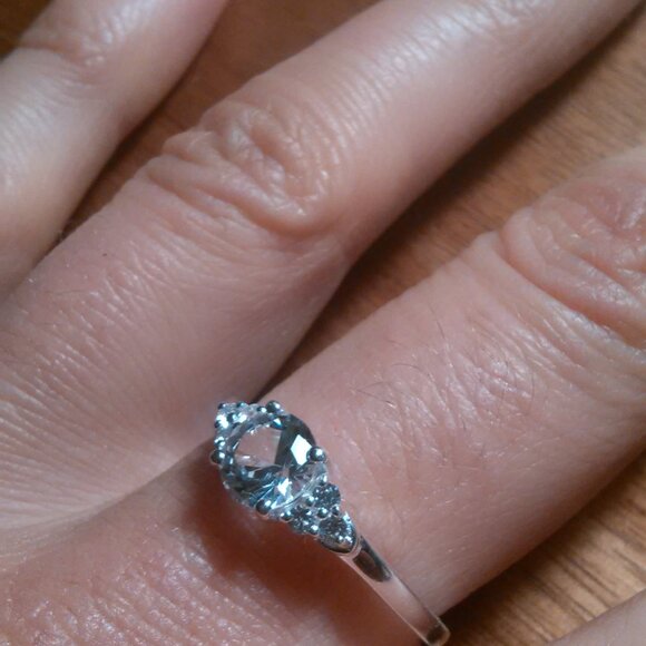 Lab Created White Sapphire Sterling Silver Radiant Promise Ring (Size 9) - Picture 11 of 16